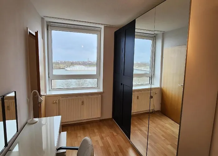 Appartement Lovely For 4 On The Danube River - Free Private Parking *